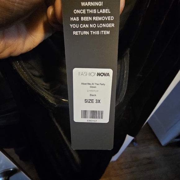 Meet me at the Party Gown - Picture 5 of 5